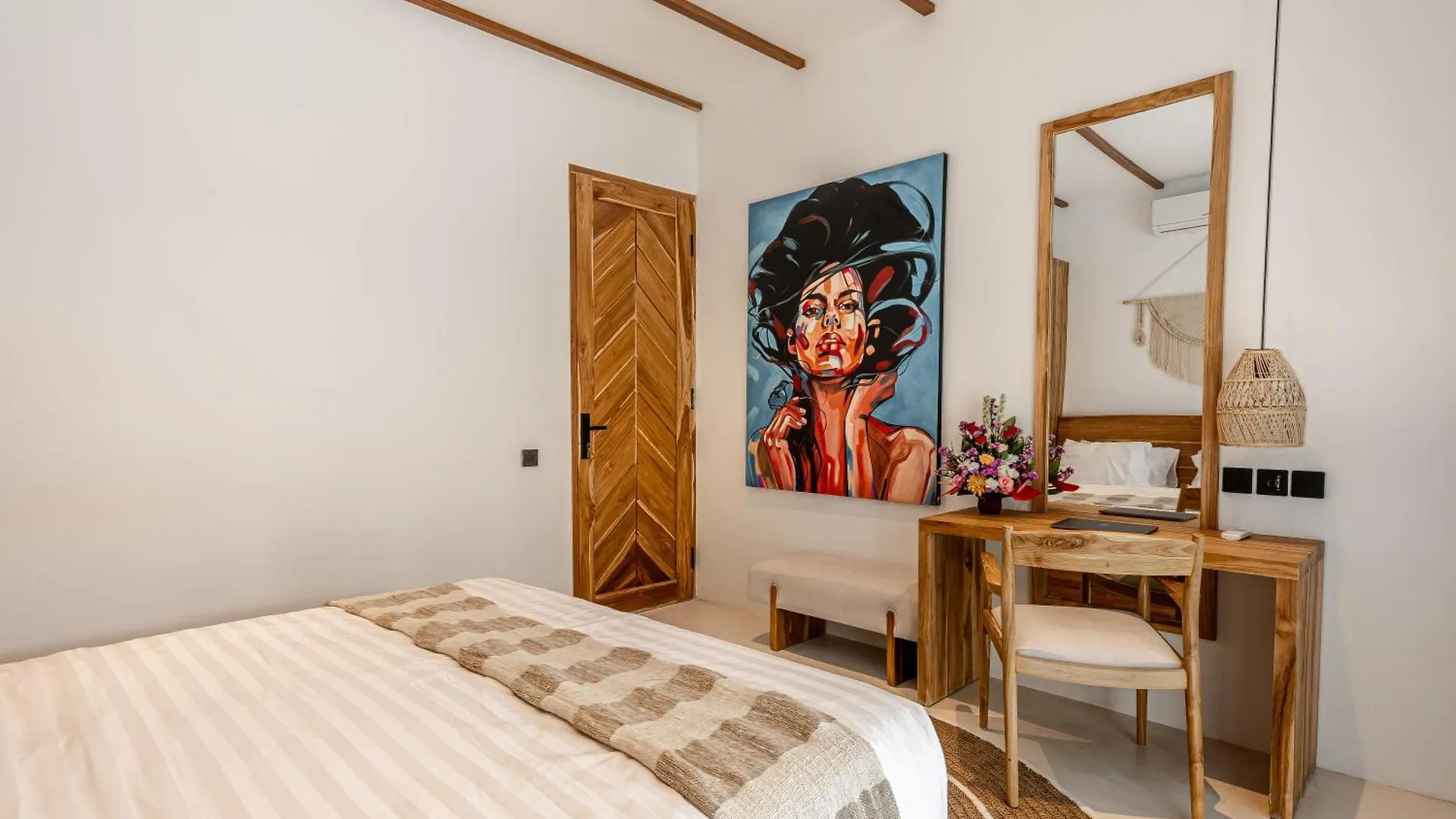 Udara By Evdekimi - Spacious 4Br Pool Villa With Lush Garden At Artistic Center Of Ubud Endonezya