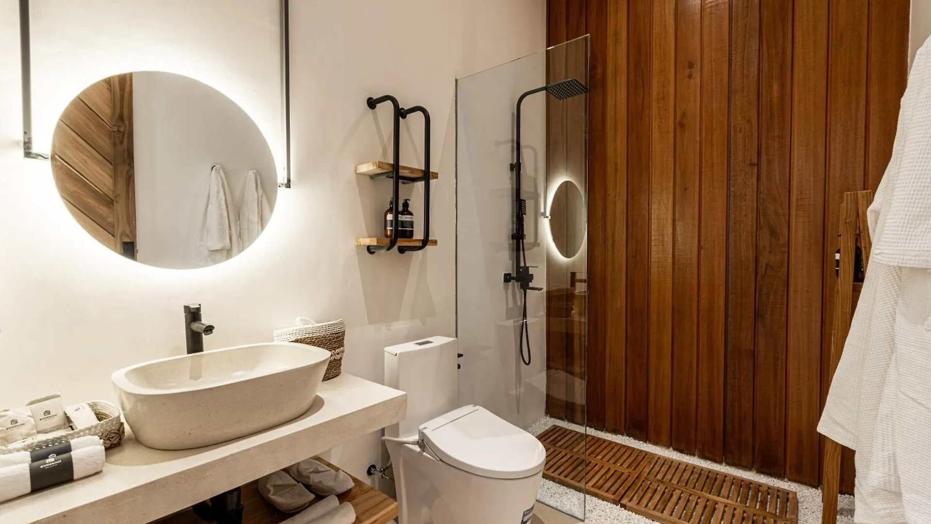 Udara By Evdekimi - Spacious 4Br Pool Villa With Lush Garden At Artistic Center Of Ubud